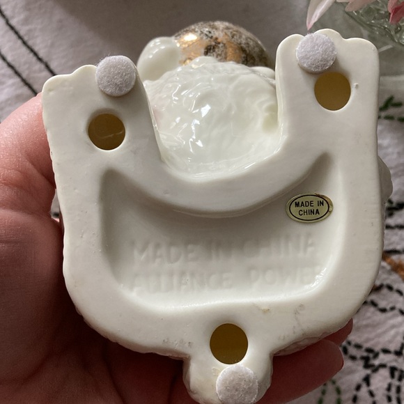 Easter Bunny Marked "Made In China Alliance Power". - Picture 2 of 8